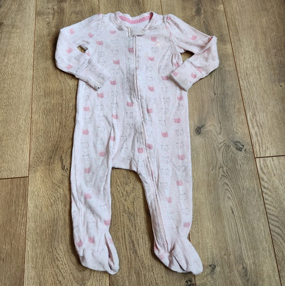 6-9 Months Baby Gap Footie Pajamas